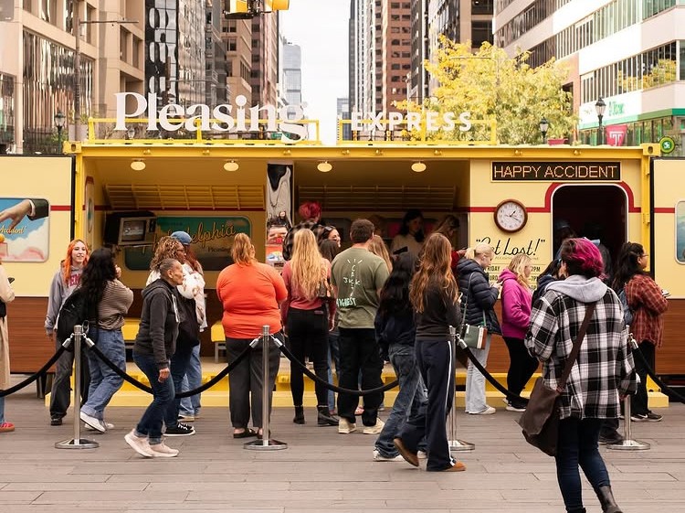 Harry Styles Pleasing at Dilworth Park